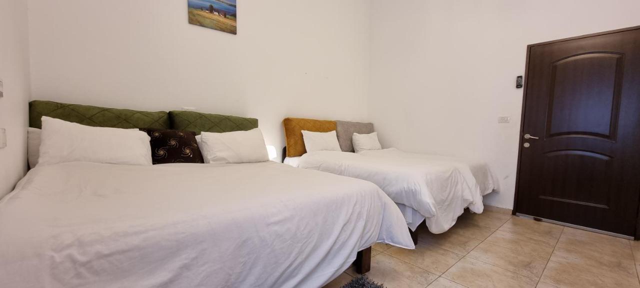 Sanabl Druze Hospitality Bed & Breakfast Ein Kinya Ngoại thất bức ảnh