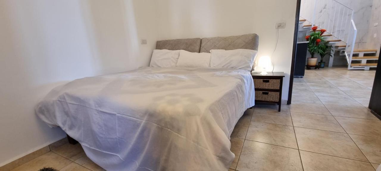 Sanabl Druze Hospitality Bed & Breakfast Ein Kinya Ngoại thất bức ảnh