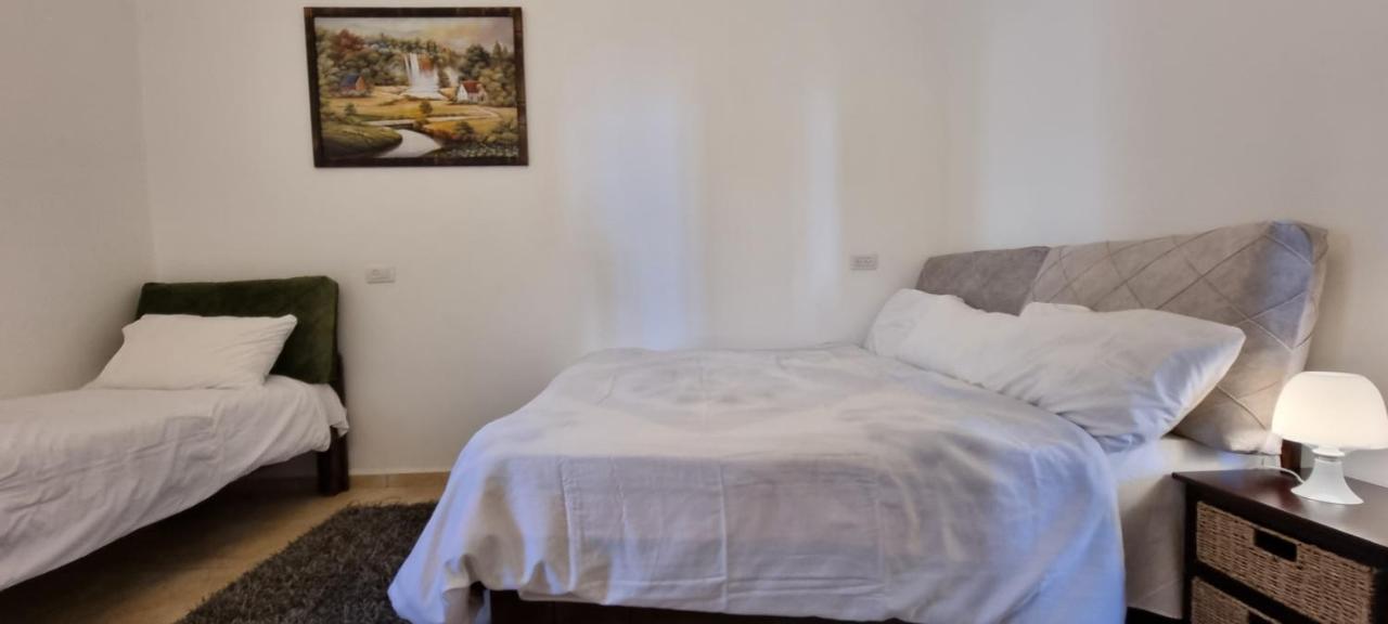 Sanabl Druze Hospitality Bed & Breakfast Ein Kinya Ngoại thất bức ảnh