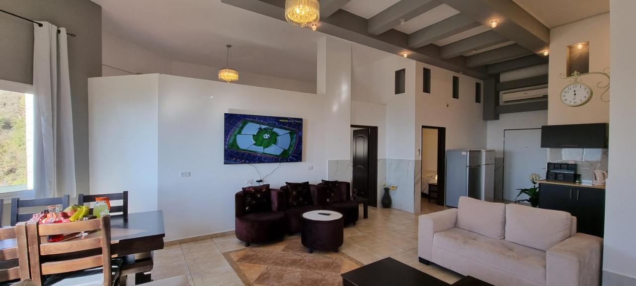 Sanabl Druze Hospitality Bed & Breakfast Ein Kinya Ngoại thất bức ảnh