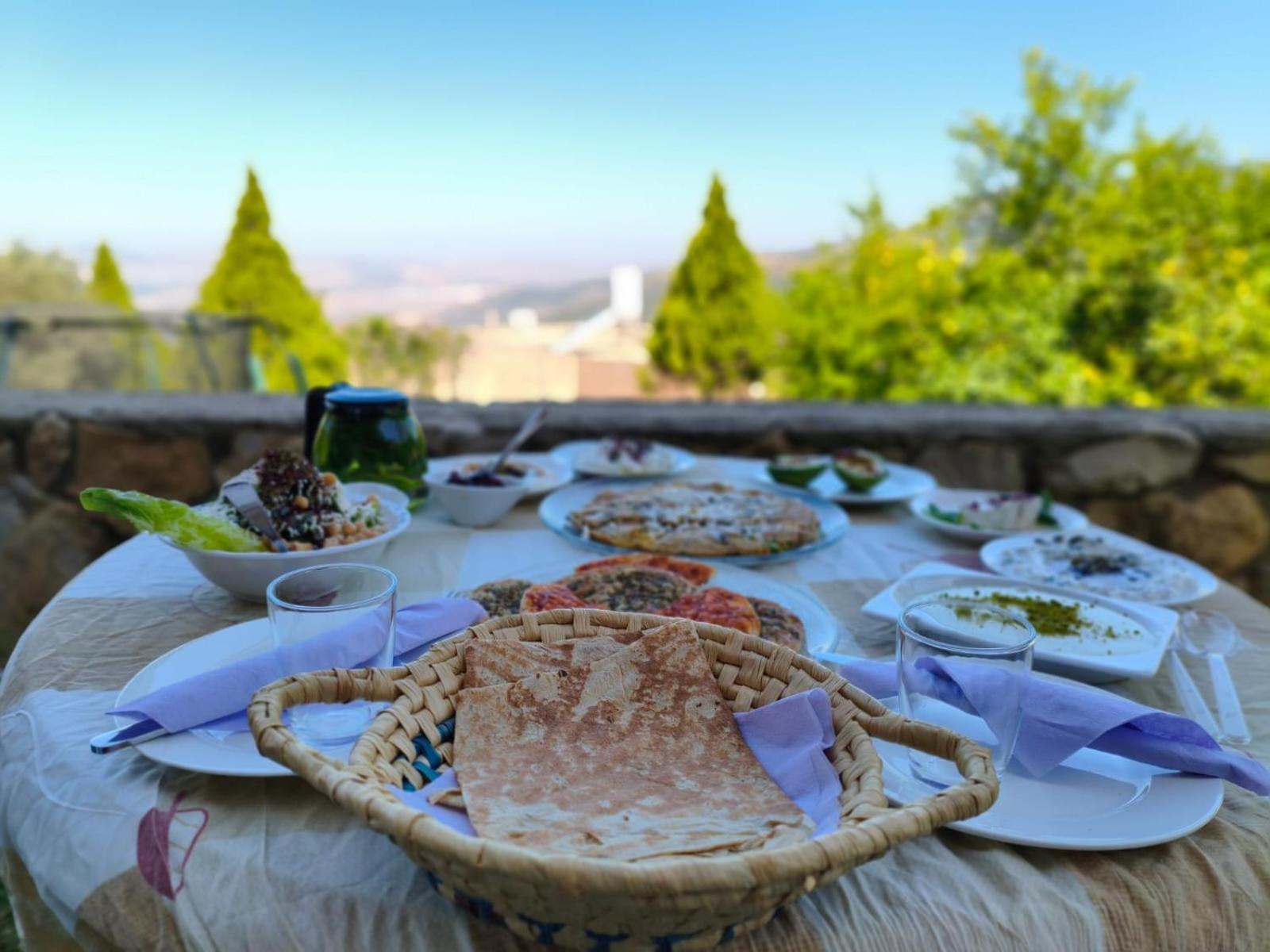 Sanabl Druze Hospitality Bed & Breakfast Ein Kinya Ngoại thất bức ảnh