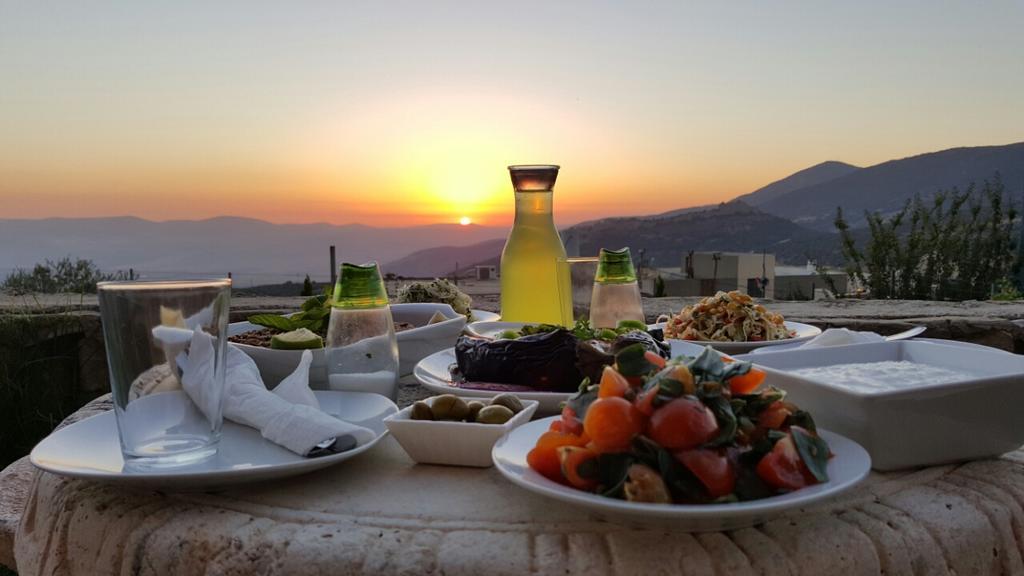 Sanabl Druze Hospitality Bed & Breakfast Ein Kinya Ngoại thất bức ảnh